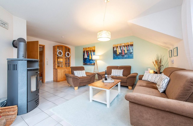 Vacation apartment/apartment for 6 guests with 101m² in Fehmarn OT Wenkendorf (294355)