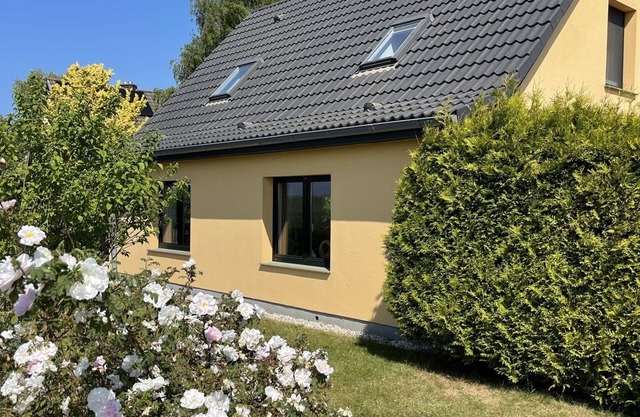 Vacation home Peuler Insel Leiw, in an idyllic location with views of the island landscape