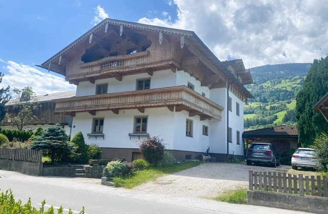 Vacation home for 8 guests with 120m² in Aschau im Zillertal (273707)