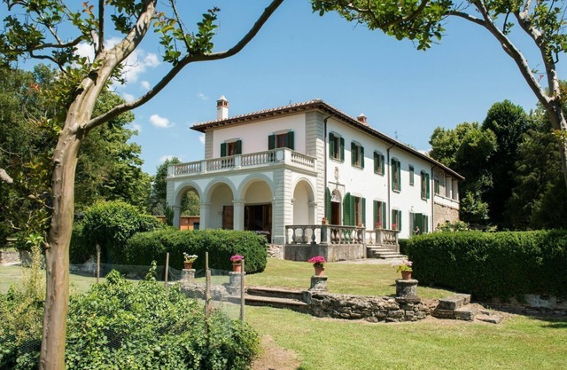 vacaciones en alquiler para vacaciones gran villa, Italia, cerca de Florencia, Toscana, campo, piscina, vistas, wi-fi, a corto plazo