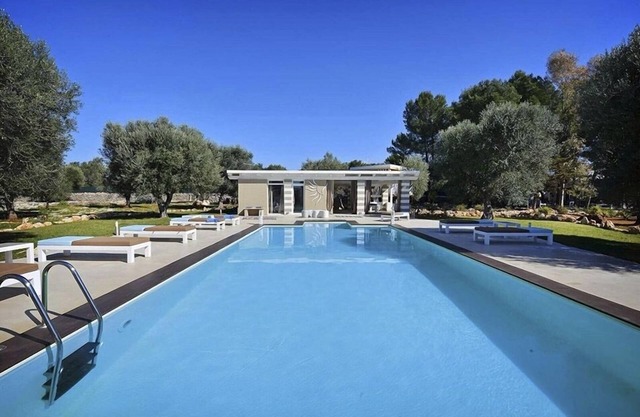 alquiler de villa de vacaciones en italia, apulia, puglia, gran villa, piscina, aire acondicionado, cerca de playas, internet wi-fi,