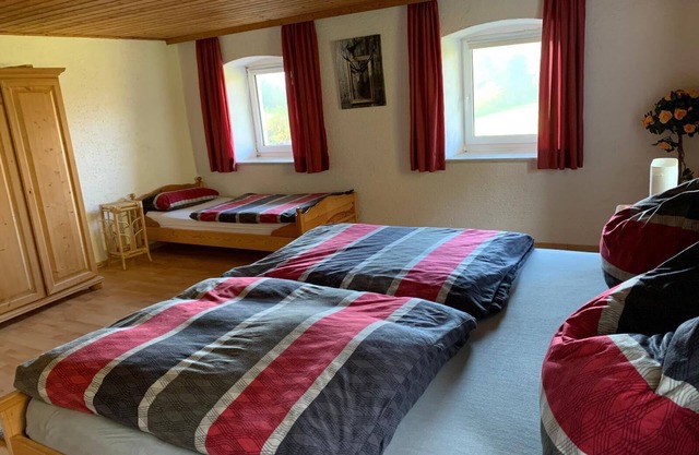Vacation home (120sqm) in idyllic location with garden for 8 pers.