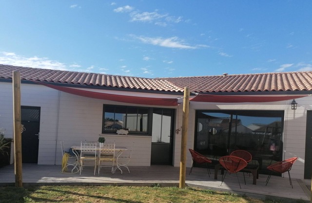 Vacation home 7 kms from the port of la rochelle and île de ré