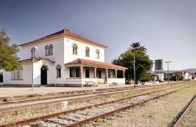 Vacation home and century-old train station in the Natural Park.