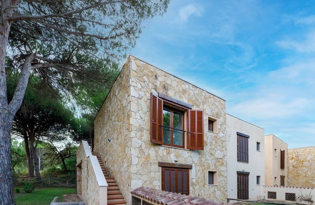 Casa de vacaciones "Antonella Sul Golf" con piscina compartida, terraza privada y Wi-Fi