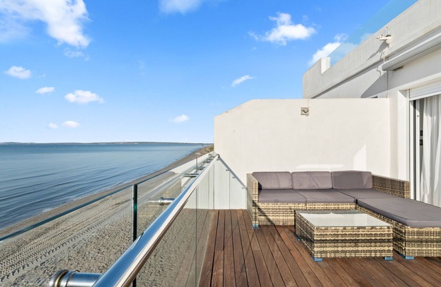 Casa de vacaciones "Casa En La Orilla De La Playa" con balcón, 2 terrazas privadas y Wi-Fi