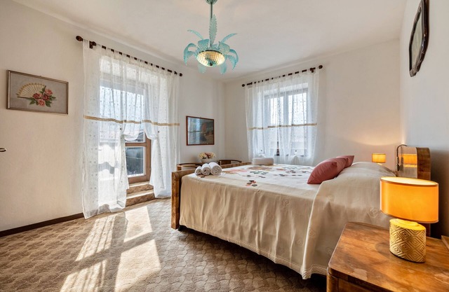 Casa de vacaciones "Casa Non Ti Scordar Di Me" con vistas a la montaña, jardín privado y Wi-Fi