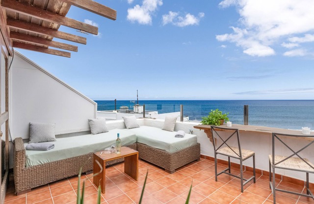 Casa de vacaciones 'Casa Roque' con vistas al mar, Wi-Fi y aire acondicionado