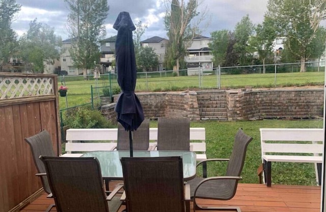 Vacation Home Close To Spruce Meadows