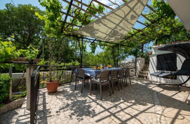 Casa de vacaciones Dvor by Interhome