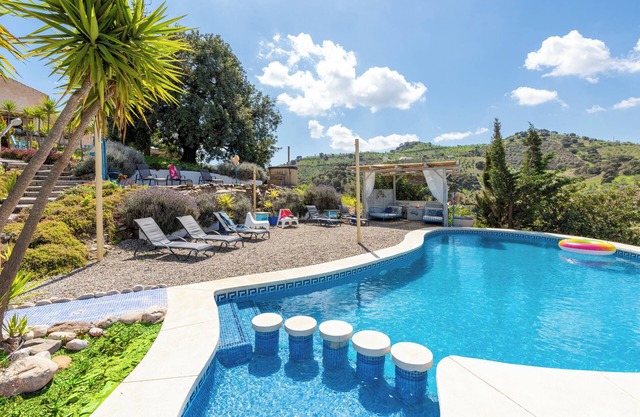 Casa de Vacaciones "Finca Las Nuevas Casa Sofia", piscina, jacuzzi, Wi-Fi, y jardín
