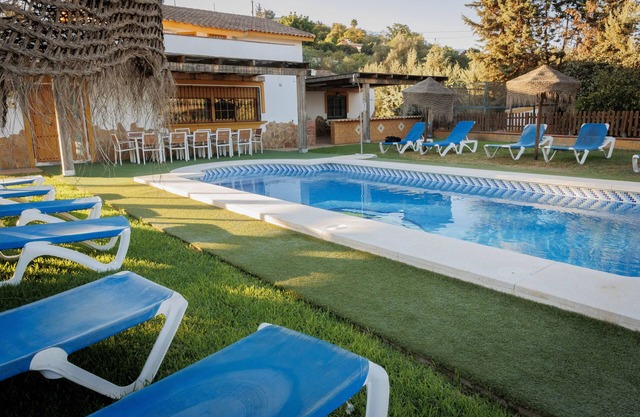 Casa de campo "Finca Malagueando" con vistas a la montaña, piscina privada y Wi-Fi