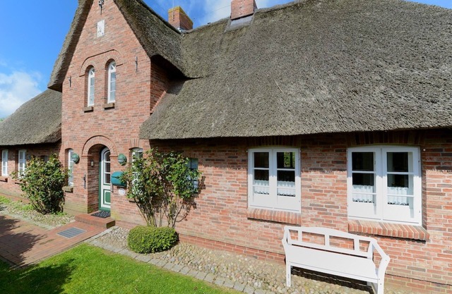 Vacation home for 4 guests with 85m² in Oevenum (296445)