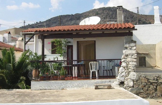 Vacation home for 5 persons (84 m²) in Kerames/South Coast Crete