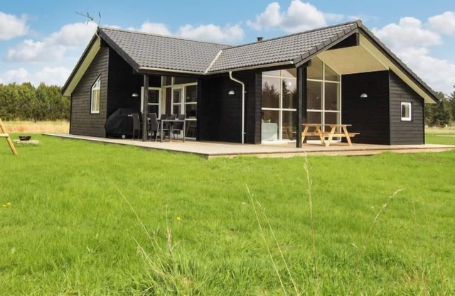 Vacation home "Goesta" - 3km from the sea in NW Jutland in Frøstrup - 6 persons, 3 bedrooms