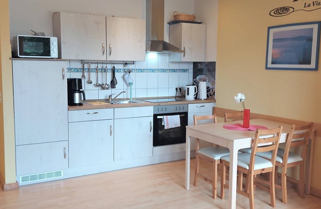 Vacation home Herter, WiFi, gr. Garden, play equipment, lounger / play area, barbecue, animals