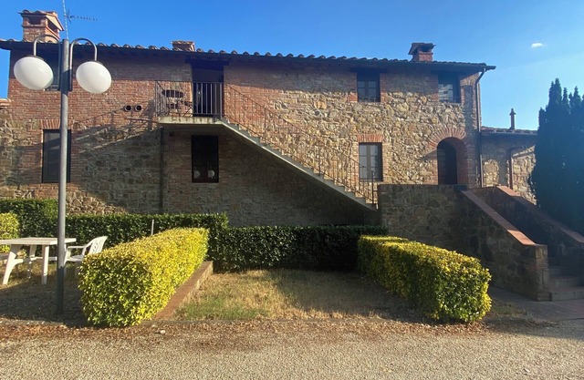 CASA DE VACACIONES CON PISCINA A Paciano relajación y la naturaleza