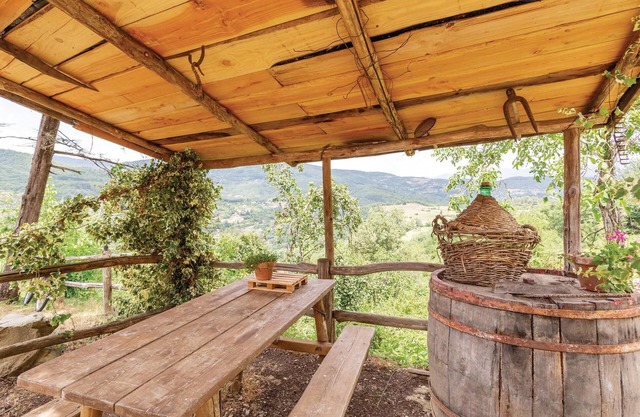 Alojamiento de 3 habitaciones en Ortignano AR