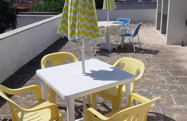 Casa de vacaciones 'Salento Alto Uno' con vistas al mar, balcón y aire acondicionado