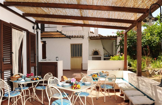 Casa de vacaciones "La Casa nel Sulcis" con jardín privado, terraza cubierta y Wi-Fi