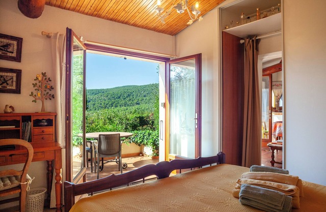 Casa de vacaciones "Les Oiseaux" con vistas a la montaña, jardín privado y Wi-Fi