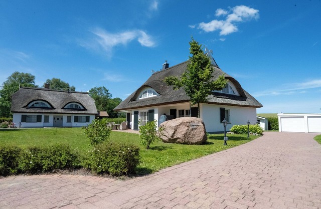 Vacation home Lindenfels in the south of the island of Rügen