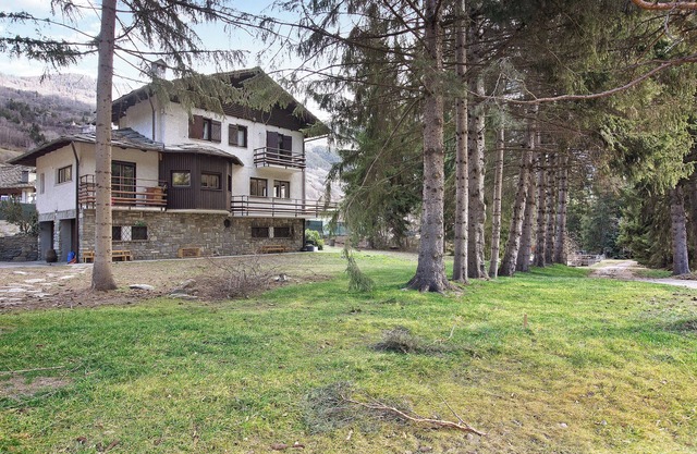 Casa de vacaciones "Maison La Truite" con vistas a la montaña, terraza privada y 4 balcones