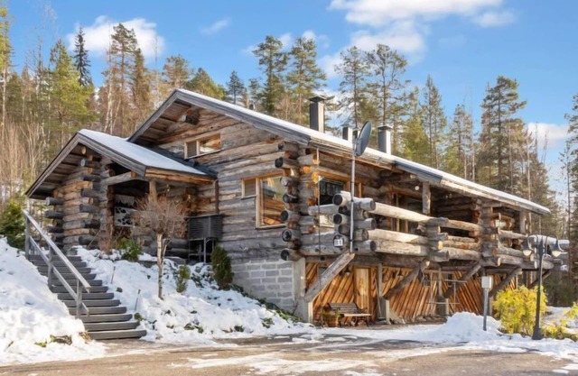 Sallanhelmi b1 by Interhome