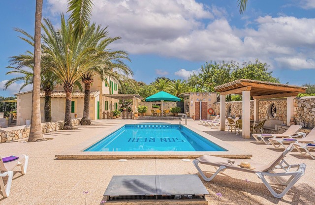 Casa de vacaciones "Son Real" con vistas a la montaña, piscina, Wi-Fi, terraza y jardín
