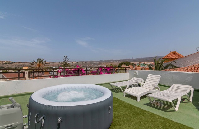 Casa de vacaciones 'Suite' con vistas al mar, Wi-Fi y aire acondicionado