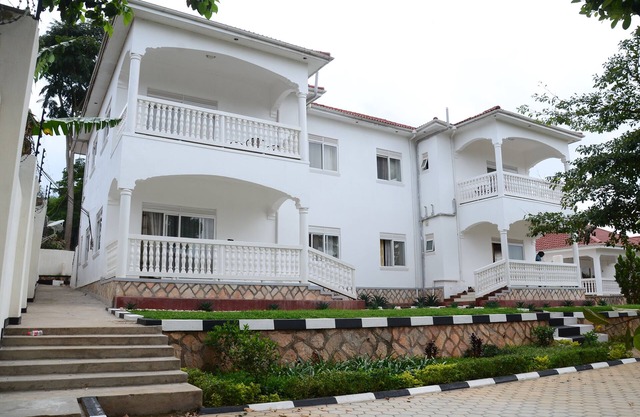 Muyenga Vacation Home - Apartamento Superior
