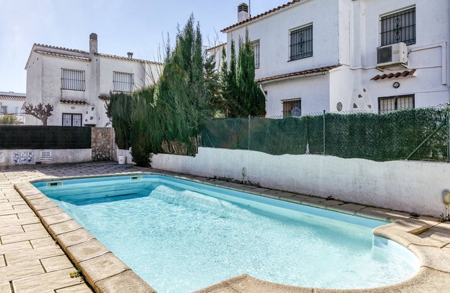 Casa de vacaciones "Villa La Flor" con piscina compartida y Wi-Fi