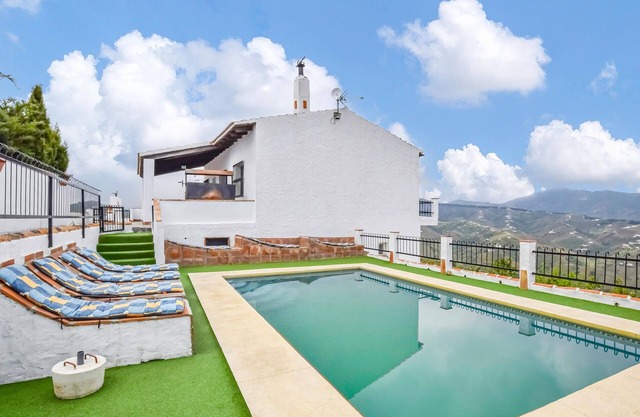 Alojamiento de 3 habitaciones en Almachar