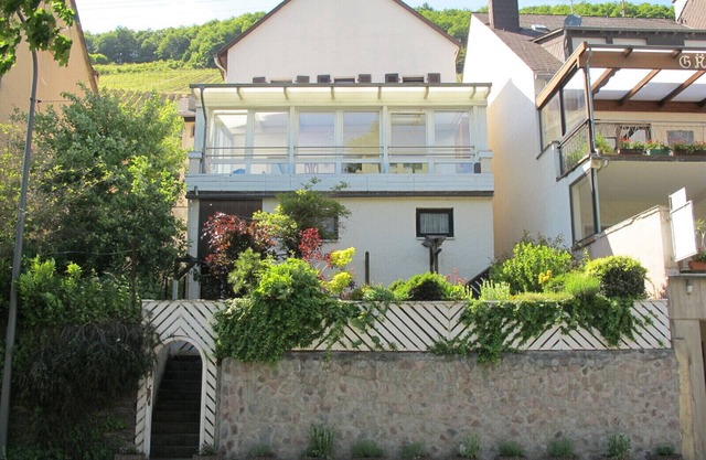 Casa de vacaciones con vista despejada al Mosela, jardín de invierno, 6-10 personas, 3 baños