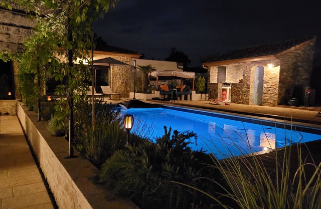 Casa de vacaciones con piscina hasta 10 personas.