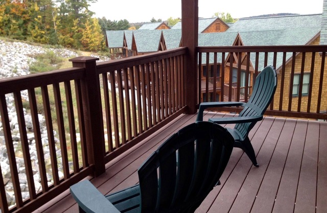 Alquiler de vacaciones en Maine en este hermoso Shawnee Peak Ski-in / ski-out Condo por 10!