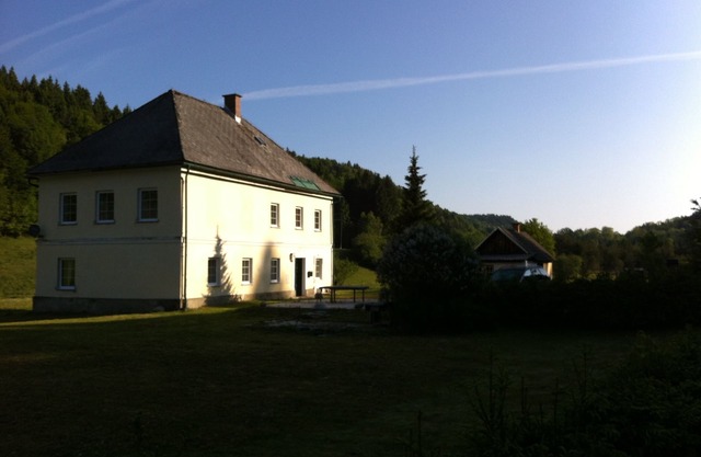 Vacation in nature, surrounded by mountains, lakes ... and around the corner the city!