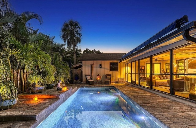 Vacation Luxury Villa/ Heated Pool -Beach Access New ·
