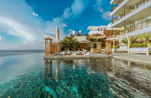 Vacation is Calling! Pool, Free Parking, Minutes to Chankanaab Beach Adventure
