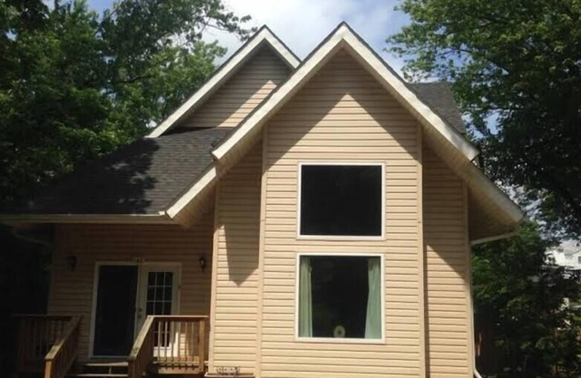 Vacation Rental: Boundary Cottage