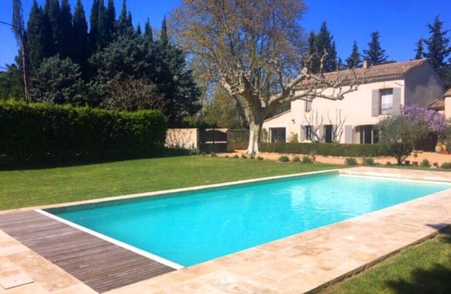 Vacation rental house with pool PLAN D'ORGON LS1-365