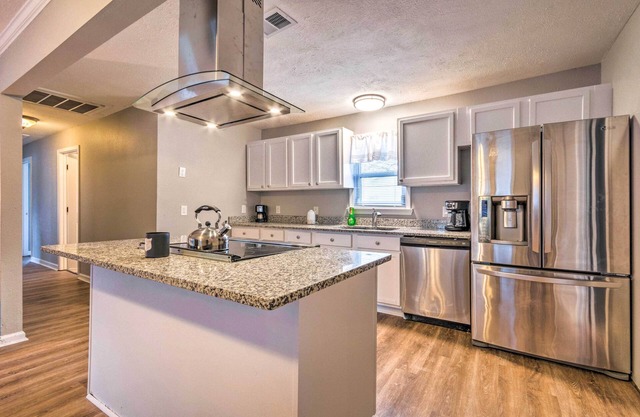 Vacation Rental Home ~ 15 Mi to Little Rock