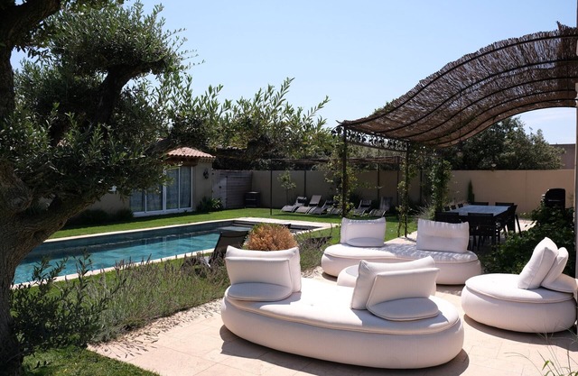 Vacation rental house with pool AUREILLE LS1-401