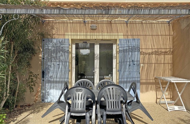 Vacation rental house with pool MOURIES LS1-362