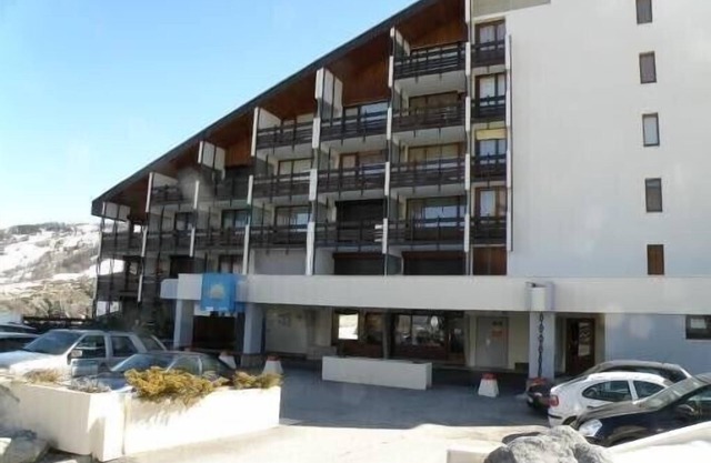 Alquiler de dos habitaciones Le Sauze vacaciones de verano mexicano 8 de agosto