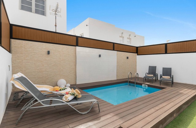 Villa de vacaciones 'Berkana De Lujo Con Piscina' con piscina privada, Wi-Fi y aire acondicionado