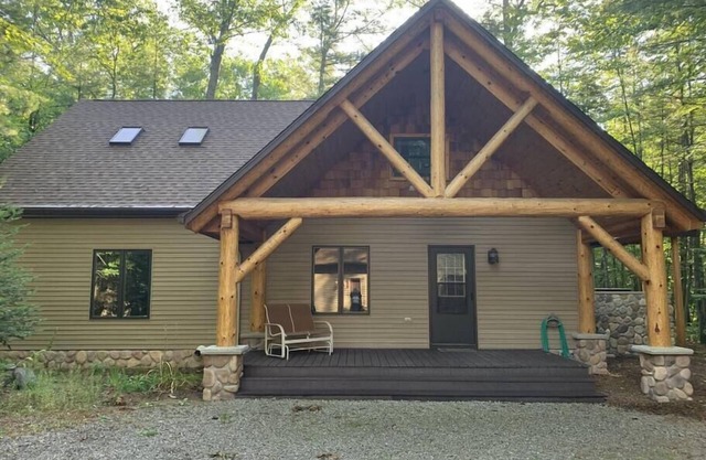 Hermosa y espaciosa casa con acceso al lago Tee