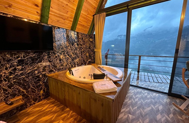 Vadion Suit Bungalov