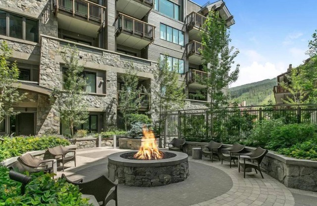 Vail Lion 1 Bed