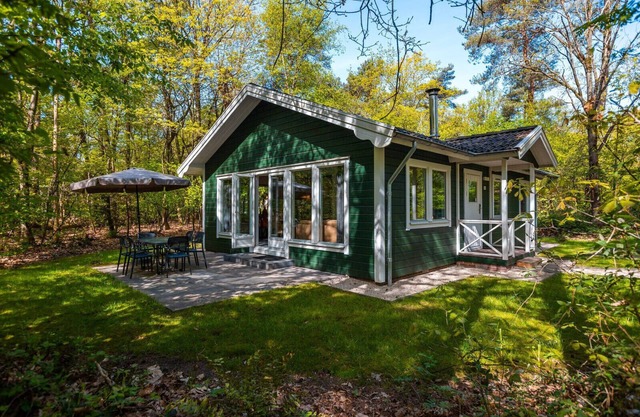 Vakantiepark De Wiltzangh - Fins Chalet Hottub 6